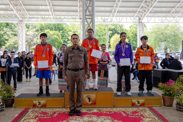 พิธีมอบเหรียญรางวัลและปิดการแข่งขันมวยสากลยุวชนและเยาวชนชิงชนะเลิศแห่งประเทศไทย